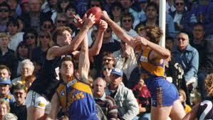 1993 Rd 14 - Stephen Oliver takes a big pack grab.