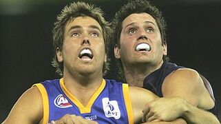 2005 Rd 12 - Future Blue Dylan McLaren & Chris Bryan in ruck duel.
