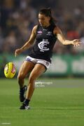 2020 AFLW Rd 1 - Gab Pound about to clear the footy from defence.