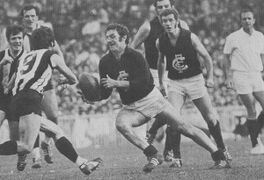 1970 GF Serge Silvagni Weaves Through A Pack