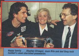 1995 GF - SOS & parents enjoy victory.Pic: Inside Football.